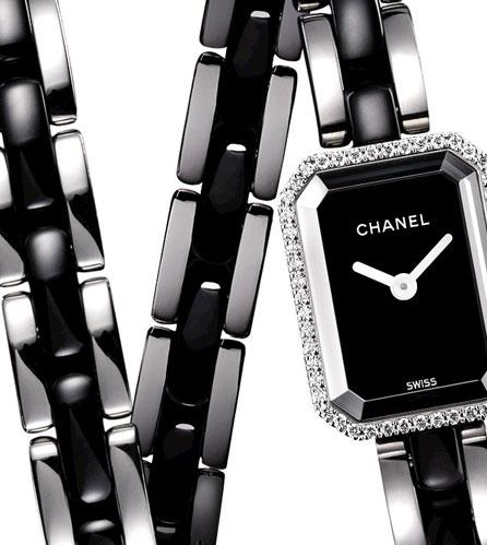 Chanel presenta el reloj Premier Triple Row,  en acero y cuero